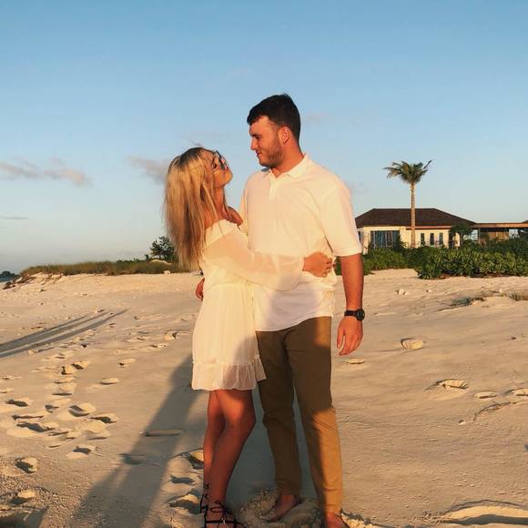 Meet your Posher, Olivia - Picture 1 of 1